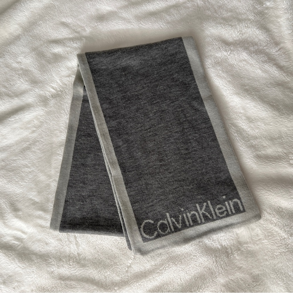 Calvin Klein - Grey NWT Reversible Muffler Scarf Jacquard Knit